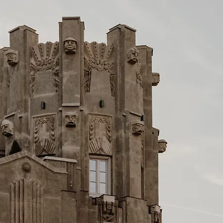 El Moderne Hotel