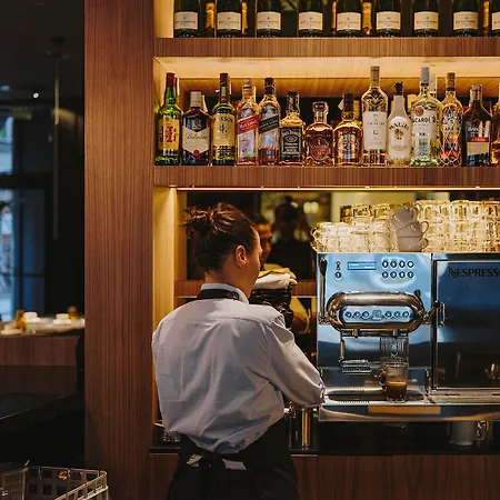 El Moderne ヒホン